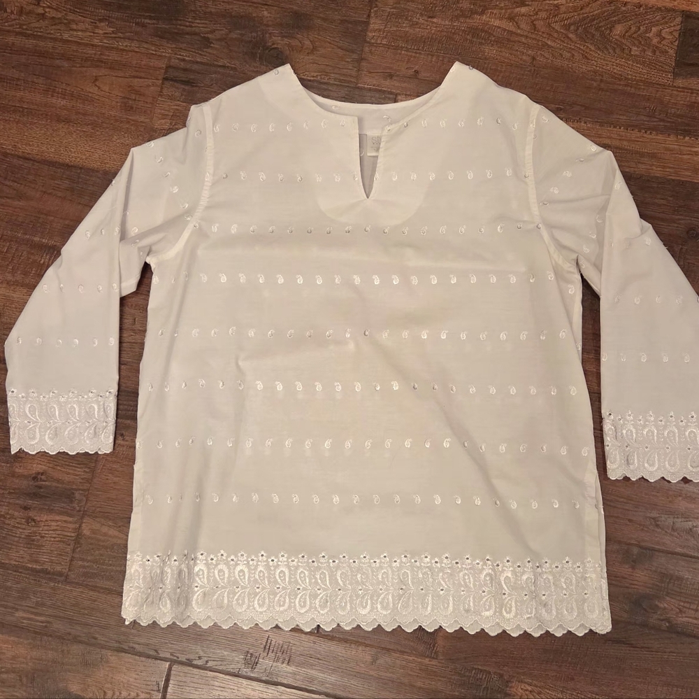 Elegant White Eyelet Women's Top Size 1X